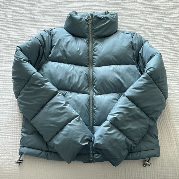 Hollister mini puffer baby blue size S excellent condition - Picture 2 of 8